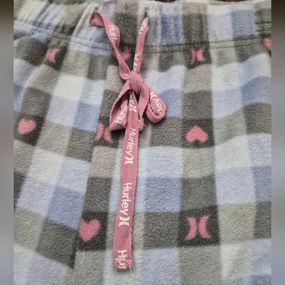 Hurley Plaid Pajama Set - Picture 6 of 13